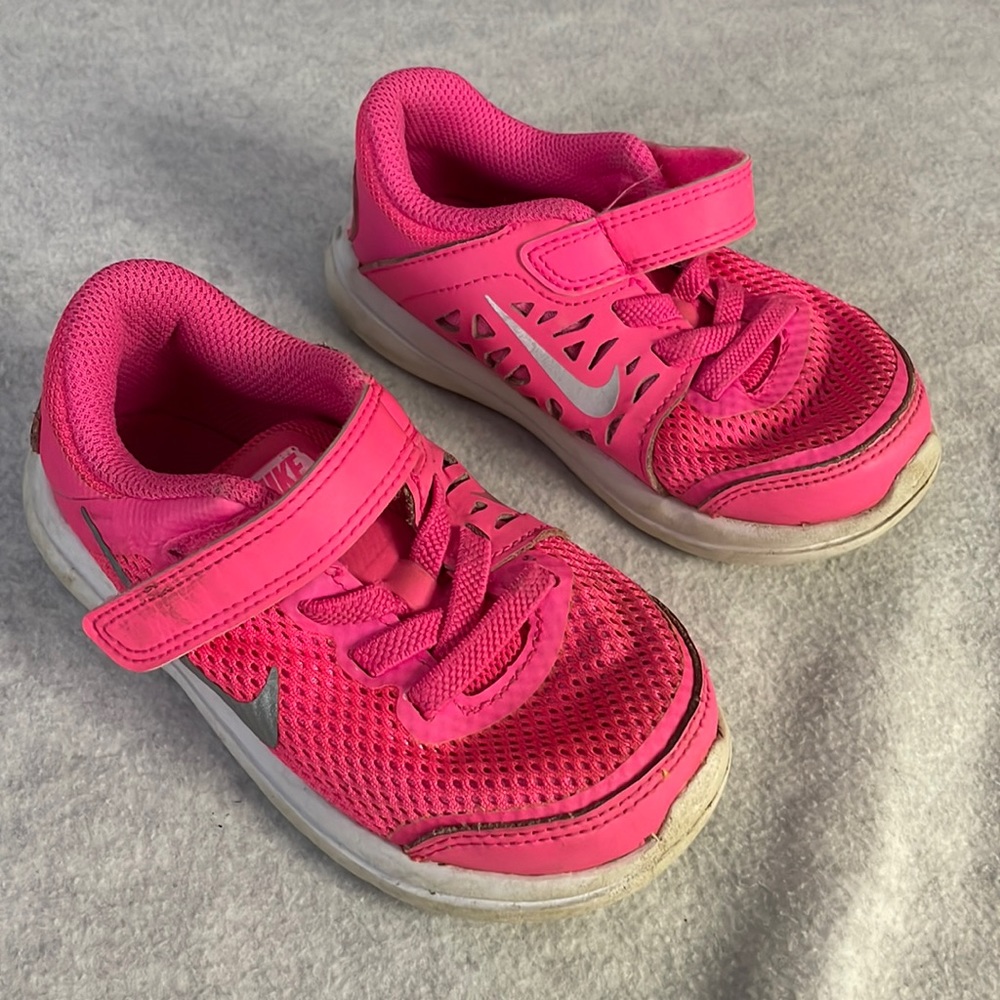 Nike pink 8c